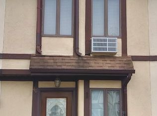 40 Stonecrest Ct, Staten Island, NY 10308