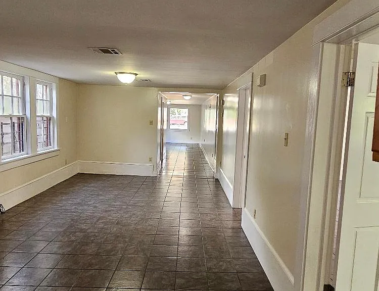 522 Jefferson Ave — Photo 4