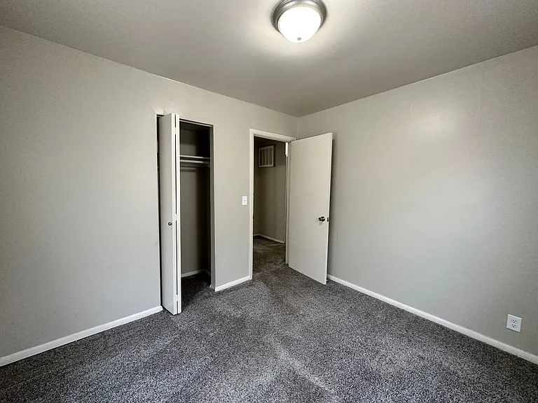 6239 N East Parkview St — Photo 10