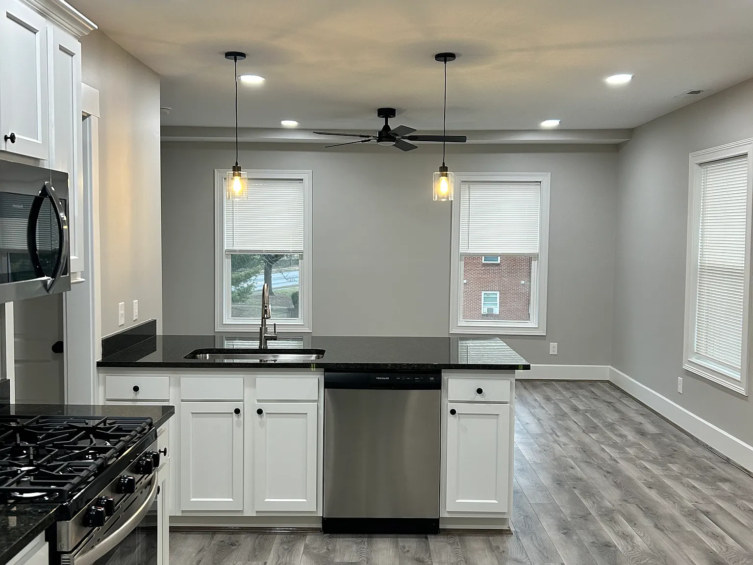 2 bed, 1200 sqft, $1,500 — Photo 1