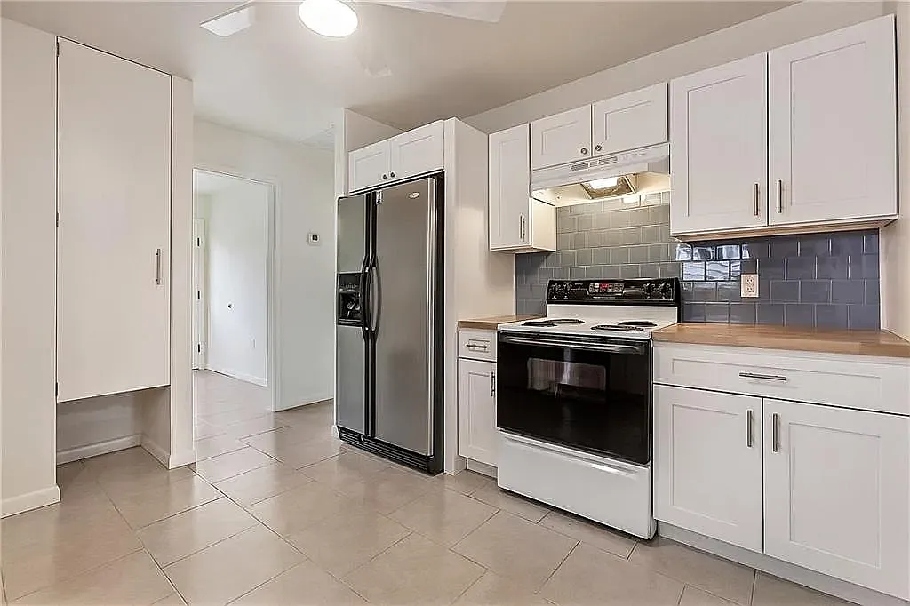 1 bed, 700 sqft, $990 — Photo 3