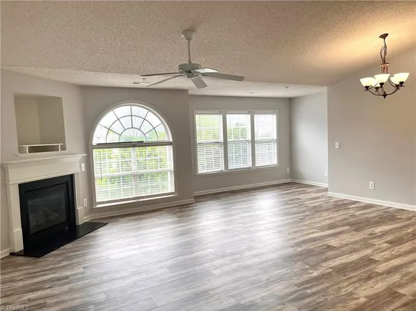 6117 Hedgecock Cir APT 3A, High Point, NC 27265