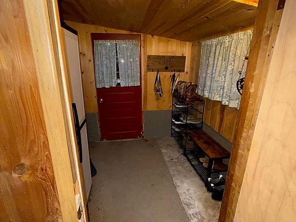 5th image of 7139 W Five Mile Rd