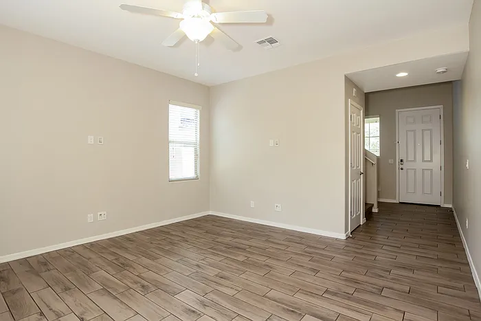 3 bed, 2.5 bath, 1772 sqft, $2,445 — Photo 4