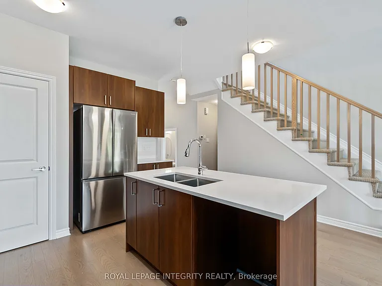 634 Fisher St — Photo 8