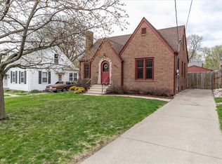 4217 Franklin Ave, Des Moines, IA 50310