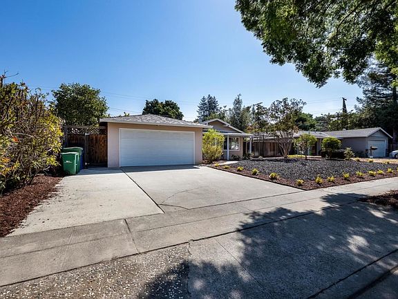 2nd image of 171 Las Astas Dr