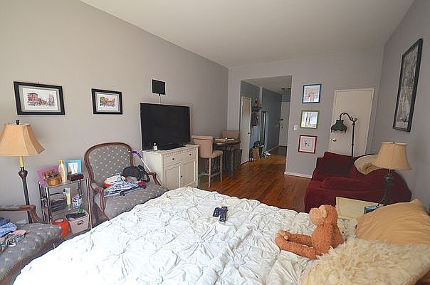 1st image of 207 E 15th St APT 3F