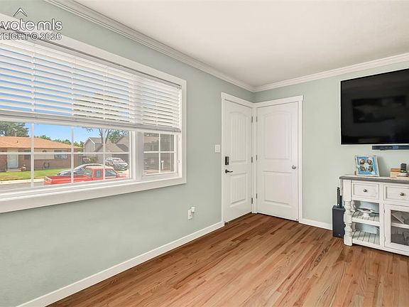 5th image of 3930 Encino St