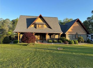 5363 Clubhouse Ln, Hope Mills, NC 28348