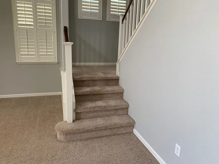 492 Tilden Cir — Photo 4