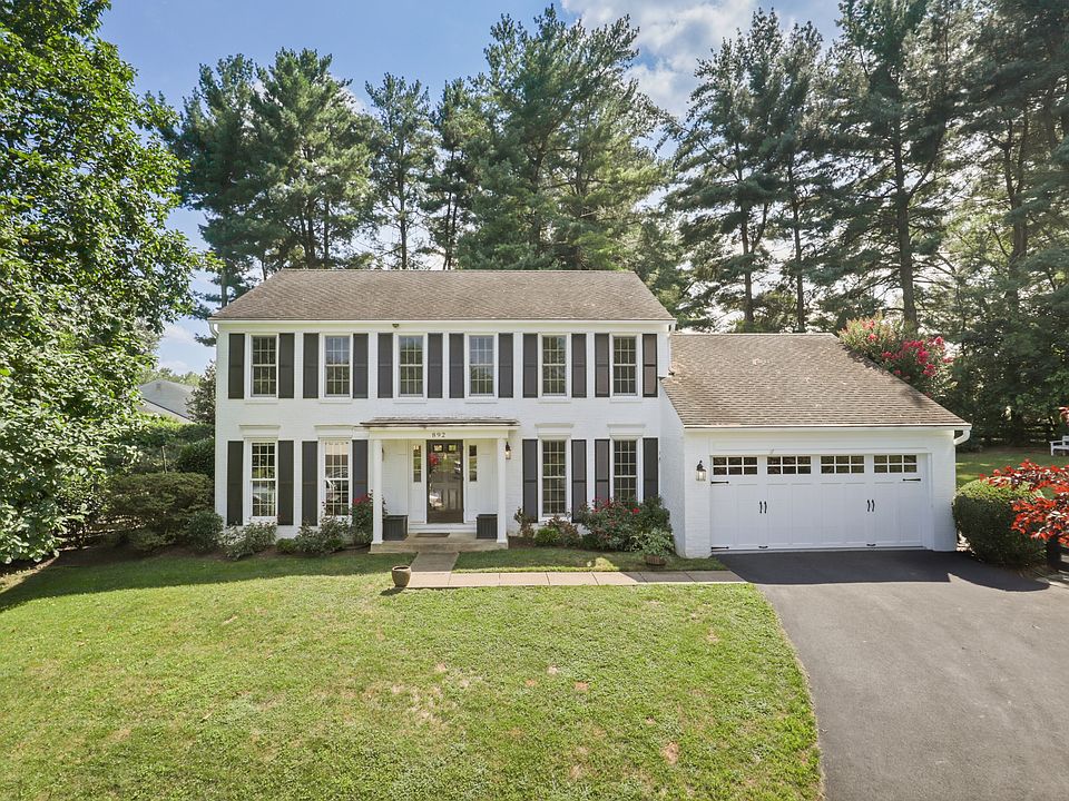 1st image of 892 Van Dusen Ct