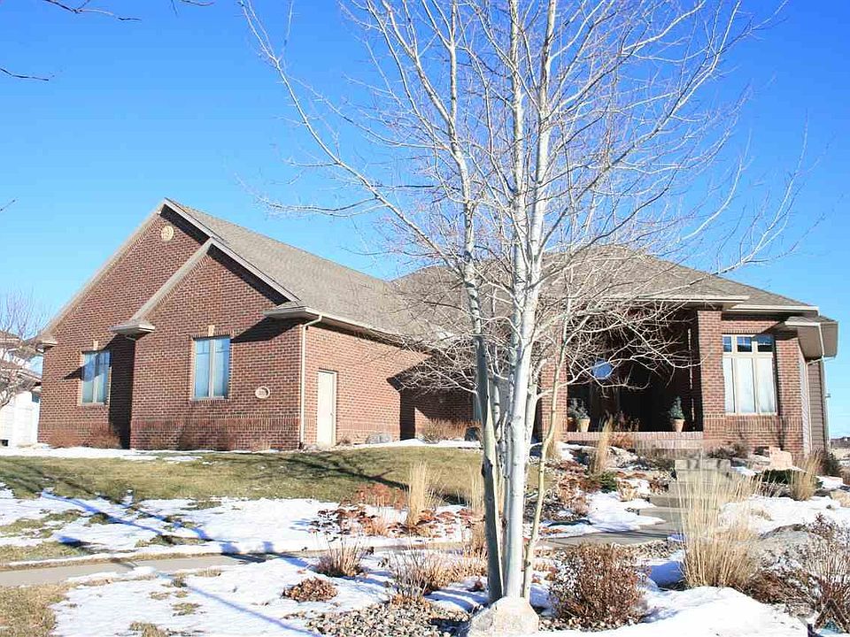 1st image of 2200 W Cherrywood Cir