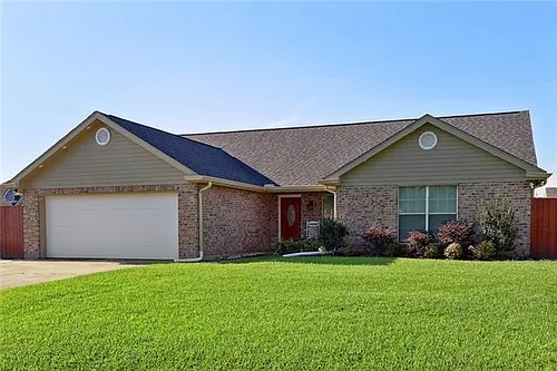 115 Savanna Dr Photo 1