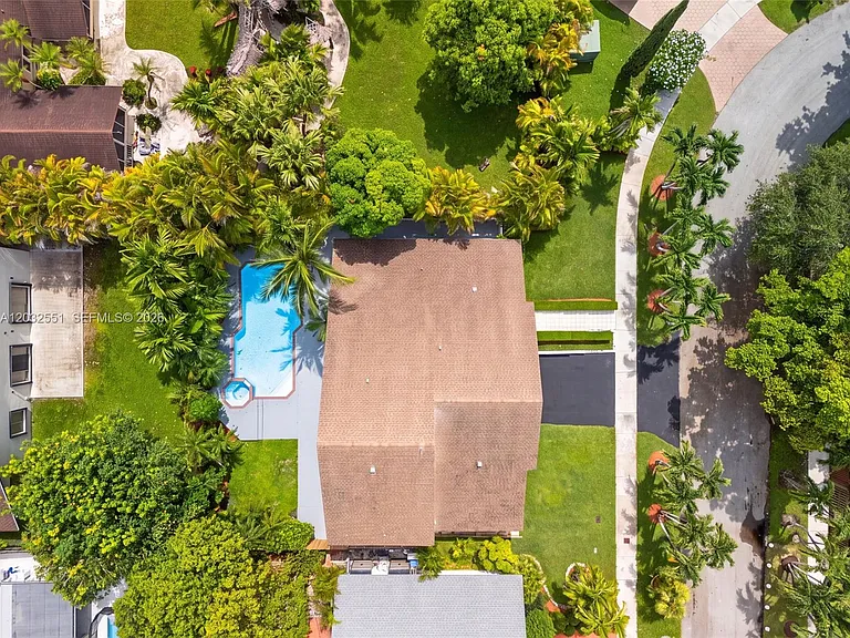 14251 SW 107th Ter — Photo 34
