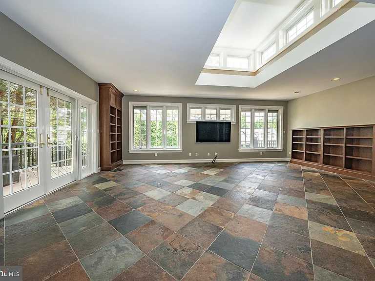 101 E Brookhaven Rd — Photo 11