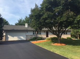 8317 Alan Ct, Rockford, IL 61108
