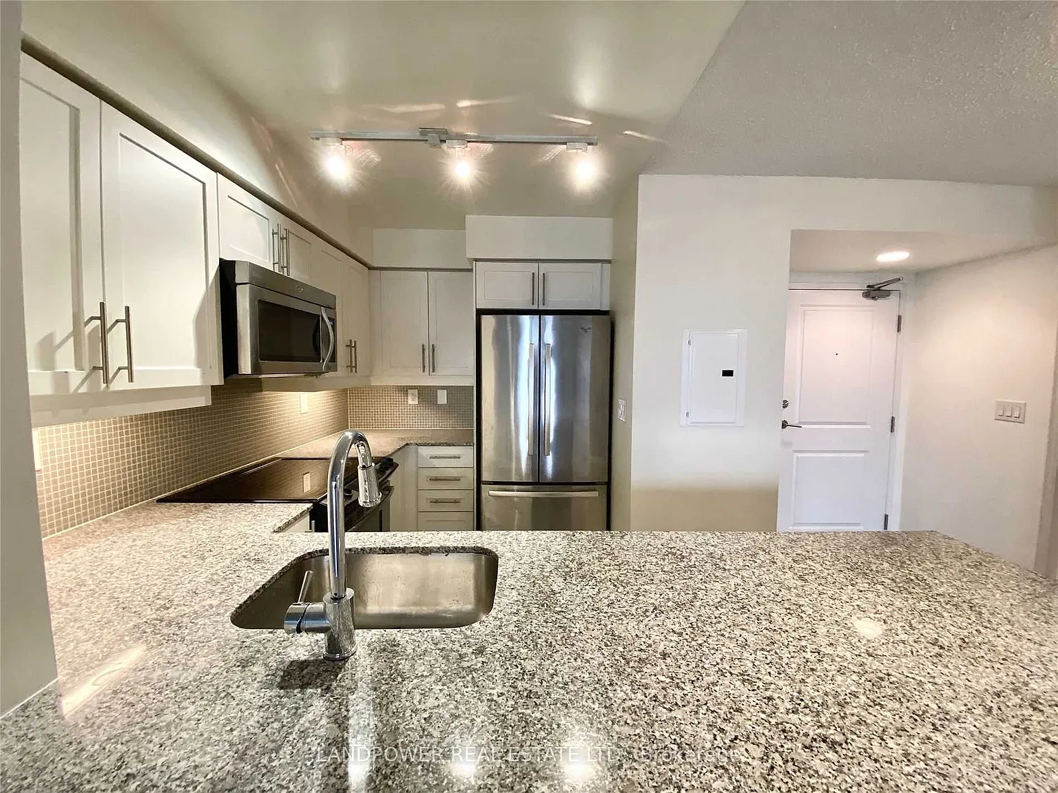 2 bed, $2,850 — Photo 2