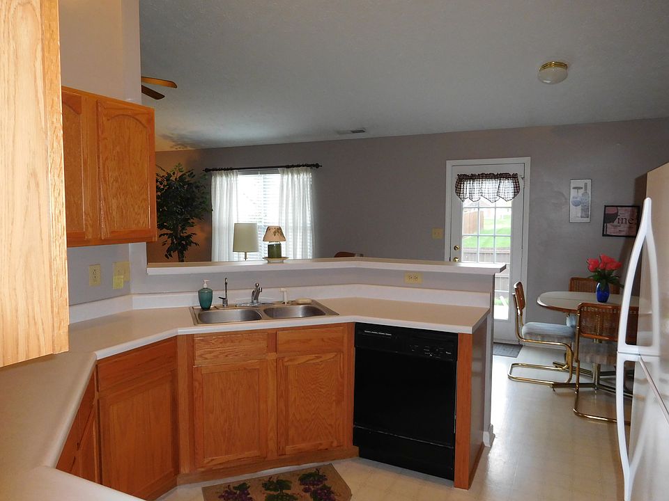 2nd image of 5642 Nuckols Ct