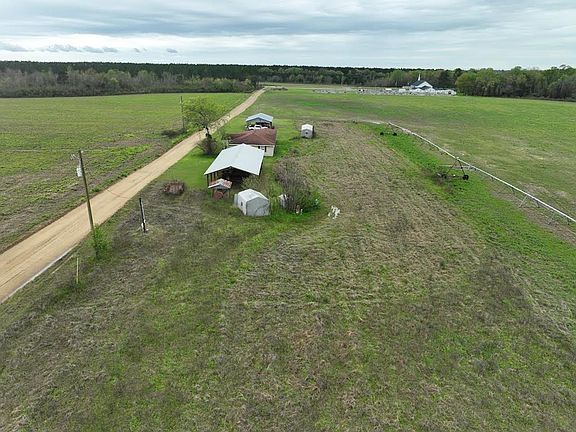 3rd image of 120 Flat Creek Church Rd