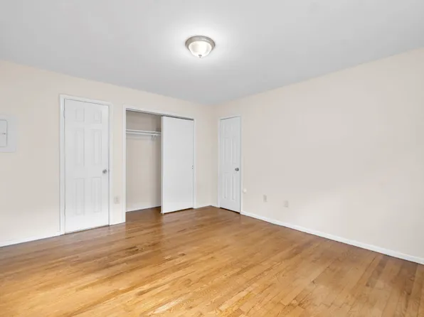 349 Gorge Road image 4 of 9