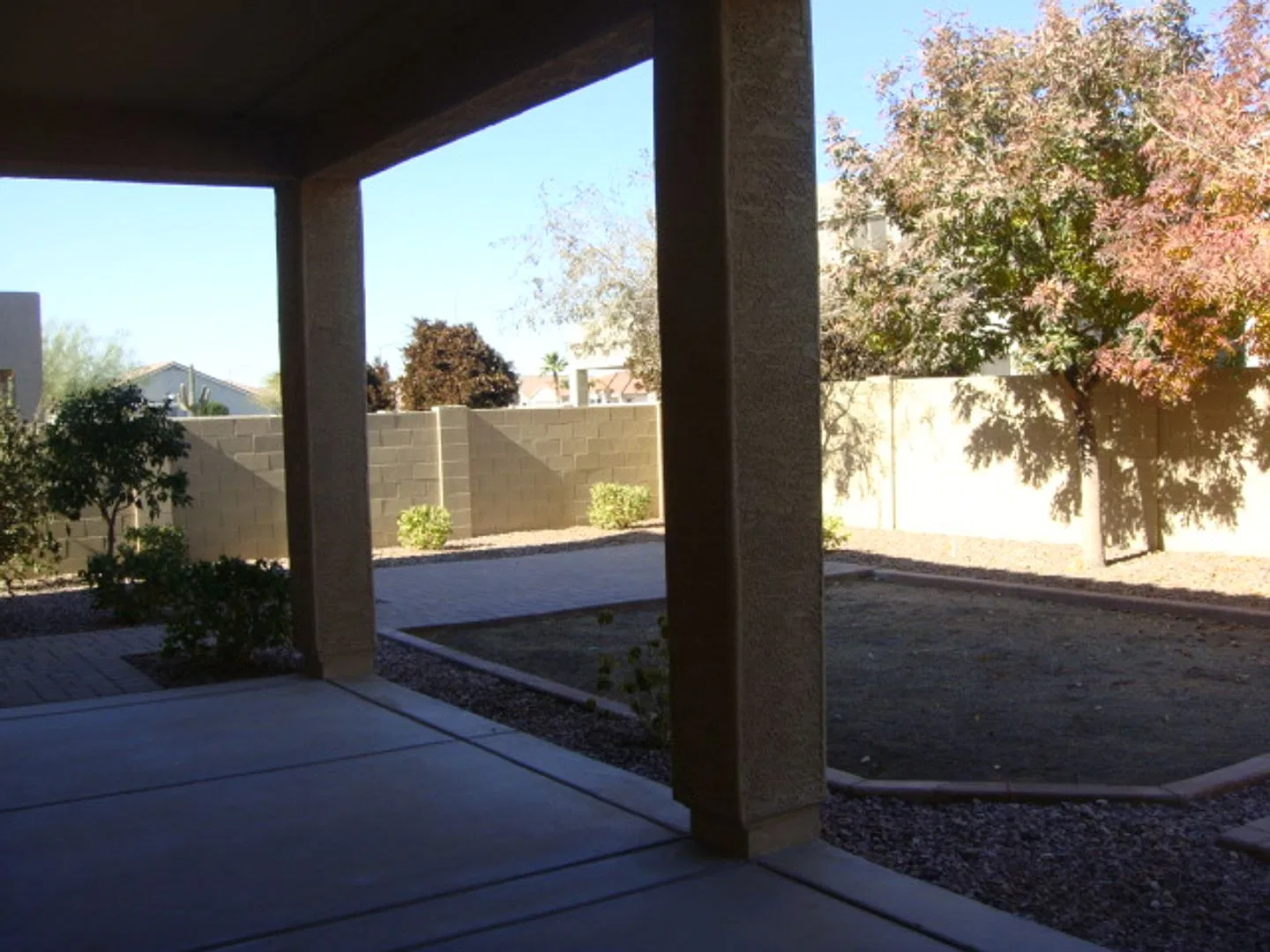 Lovely Peoria Home With Front & Backyard Landscape Included! — Photo 2