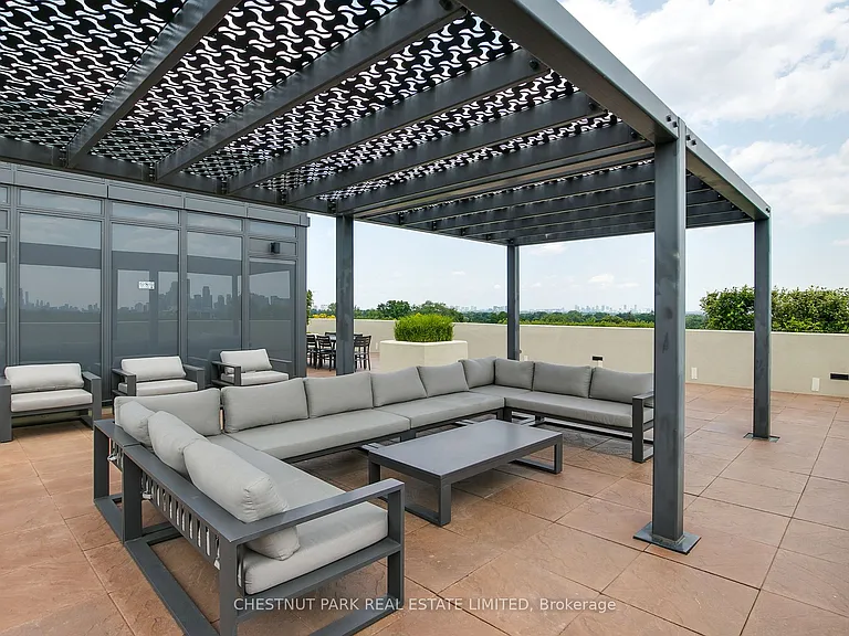 1700 Avenue Rd #Penthouse 706 — Photo 43