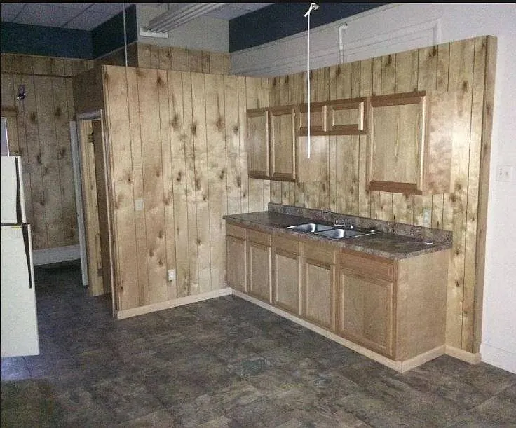 Studio, 1.0 bath, $450 — Photo 2