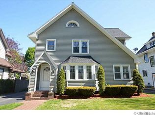 72 Grassmere Park, Rochester, NY 14612