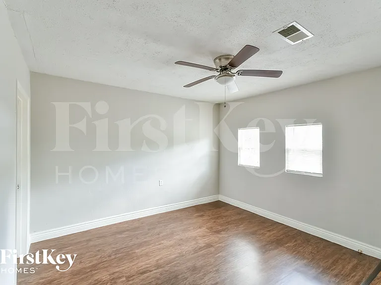 11822 El Sendero St — Photo 9