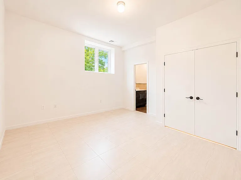 230 Corbin Pl #1 — Photo 8
