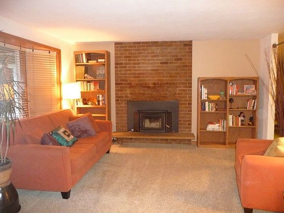 3rd image of 10206 NE 142nd St