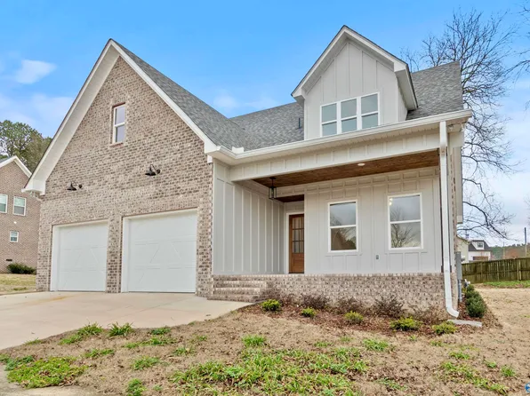 16 Gleneagle Way, Albertville, AL 35951