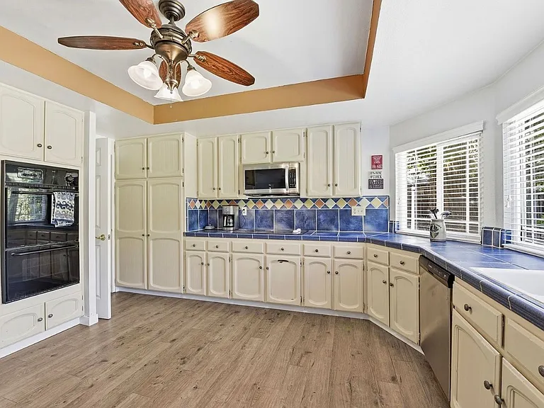 3283 Cambridge Rd — Photo 12