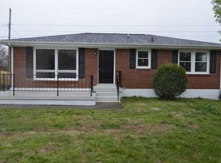 817 Glendale Dr, Clarksville, TN 37043