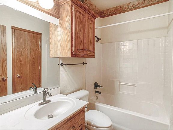 4th image of 5700 Quail Ridge Rd