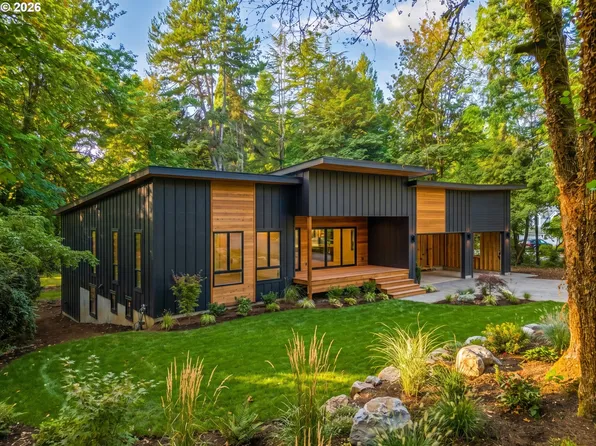 13248 S Iron Mountain Blvd, Portland, OR 97219