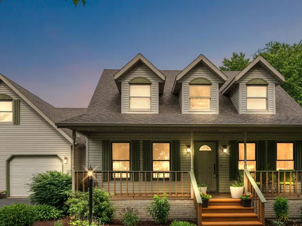 415 N 400 E, Valparaiso, IN 46383