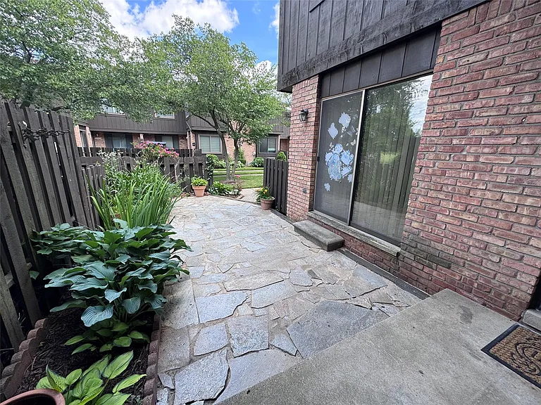 37313 Clubhouse Dr — Photo 5