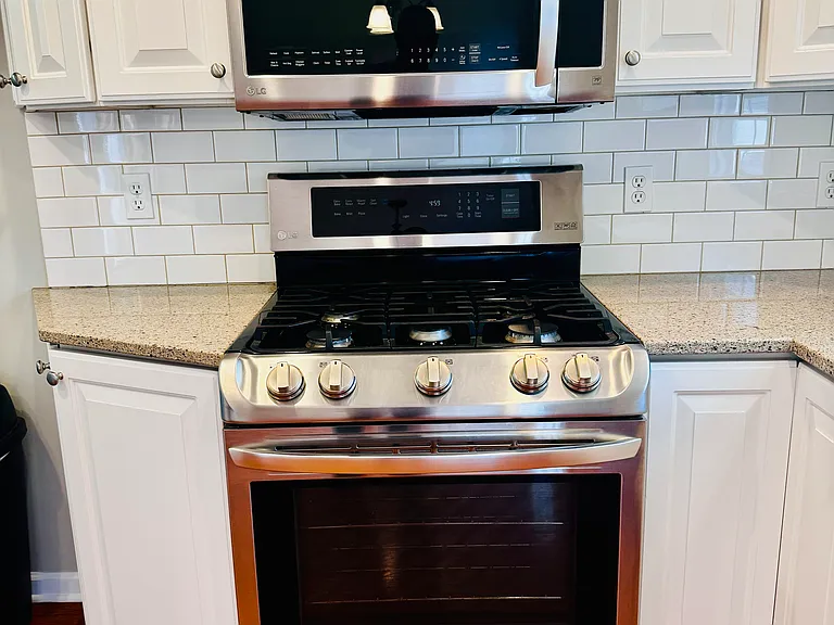 1027 E Elmhurst Ave — Photo 11