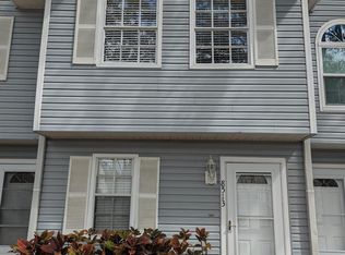 8513 J R Manor Dr, Tampa, FL 33634