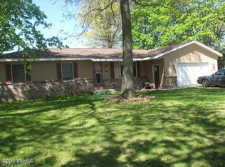 1711 Kings Ct, Muskegon, MI 49445