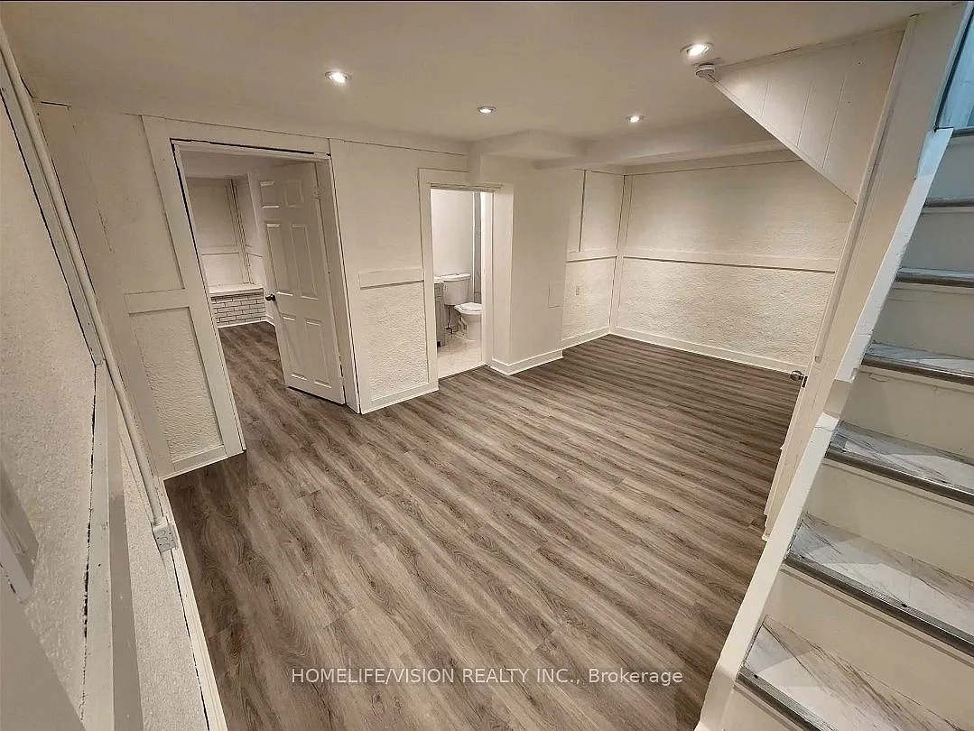 2 bed, $1,800 — Photo 1