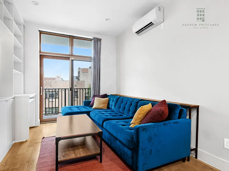 12 Lawton St #3A — Photo 1