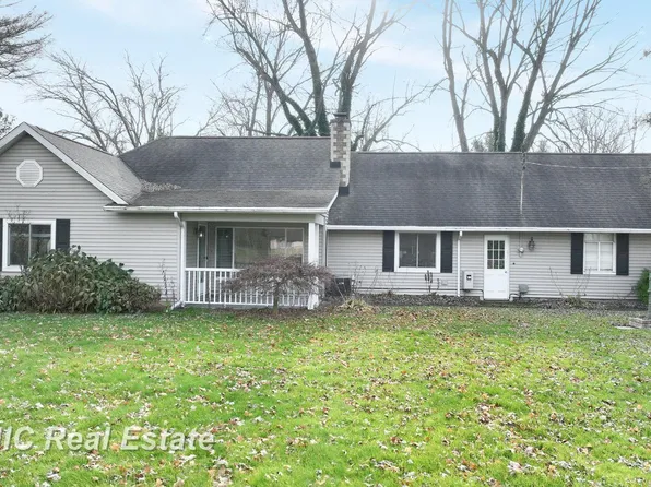 1080 Fischer Dr, Saginaw, MI 48601
