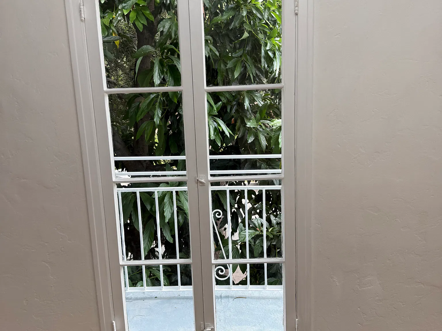 1 bed, $2,400 — Photo 2