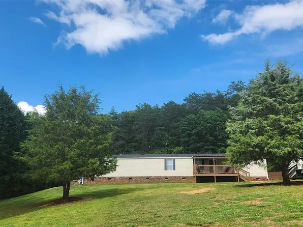 5154 Old Still Ln, Bessemer City, NC 28016