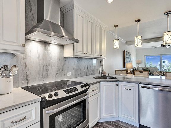 3rd image of 4117 Bougainvilla Drive #408