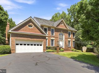 8814 Surrey Ct, Alexandria, VA 22309