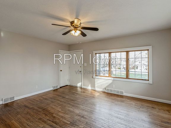 3rd image of 2002 34th St